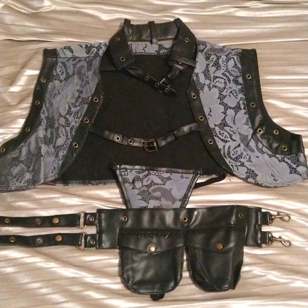 SO UNIQUE AND SPECIAL BNWT FIVE PIECE SET CORSET, Goth, Rock, Steampunk - Picture 6 of 11